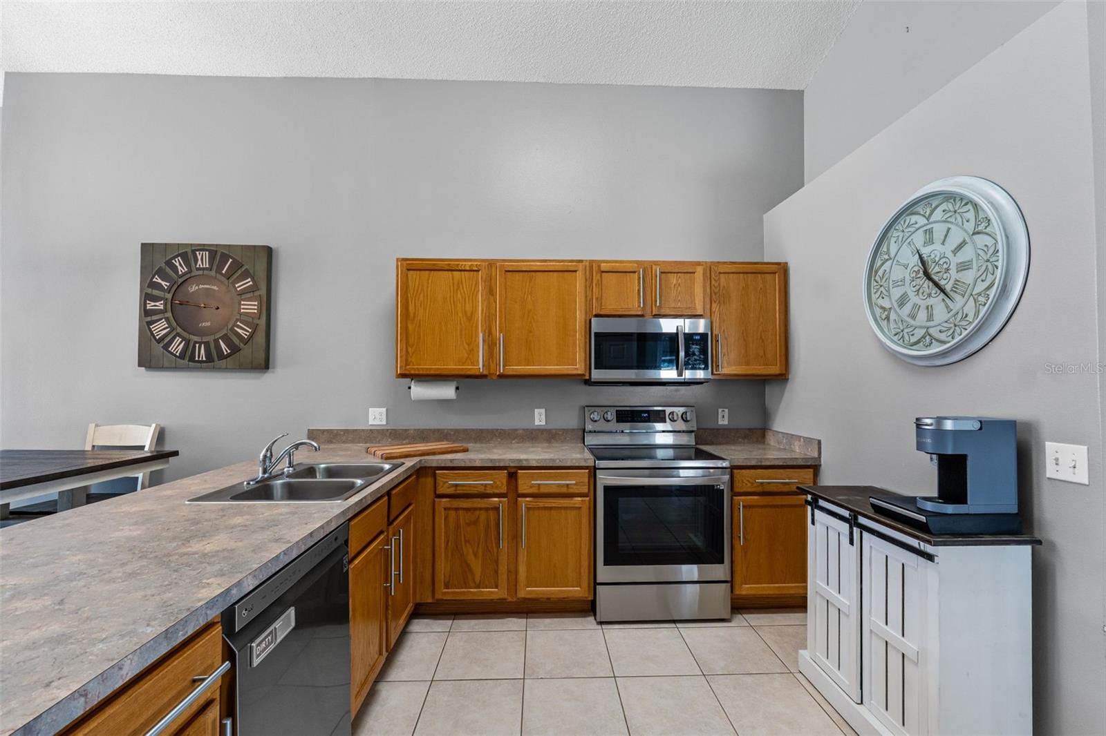 Image 12 of 40 For 1357 Rebecca Drive