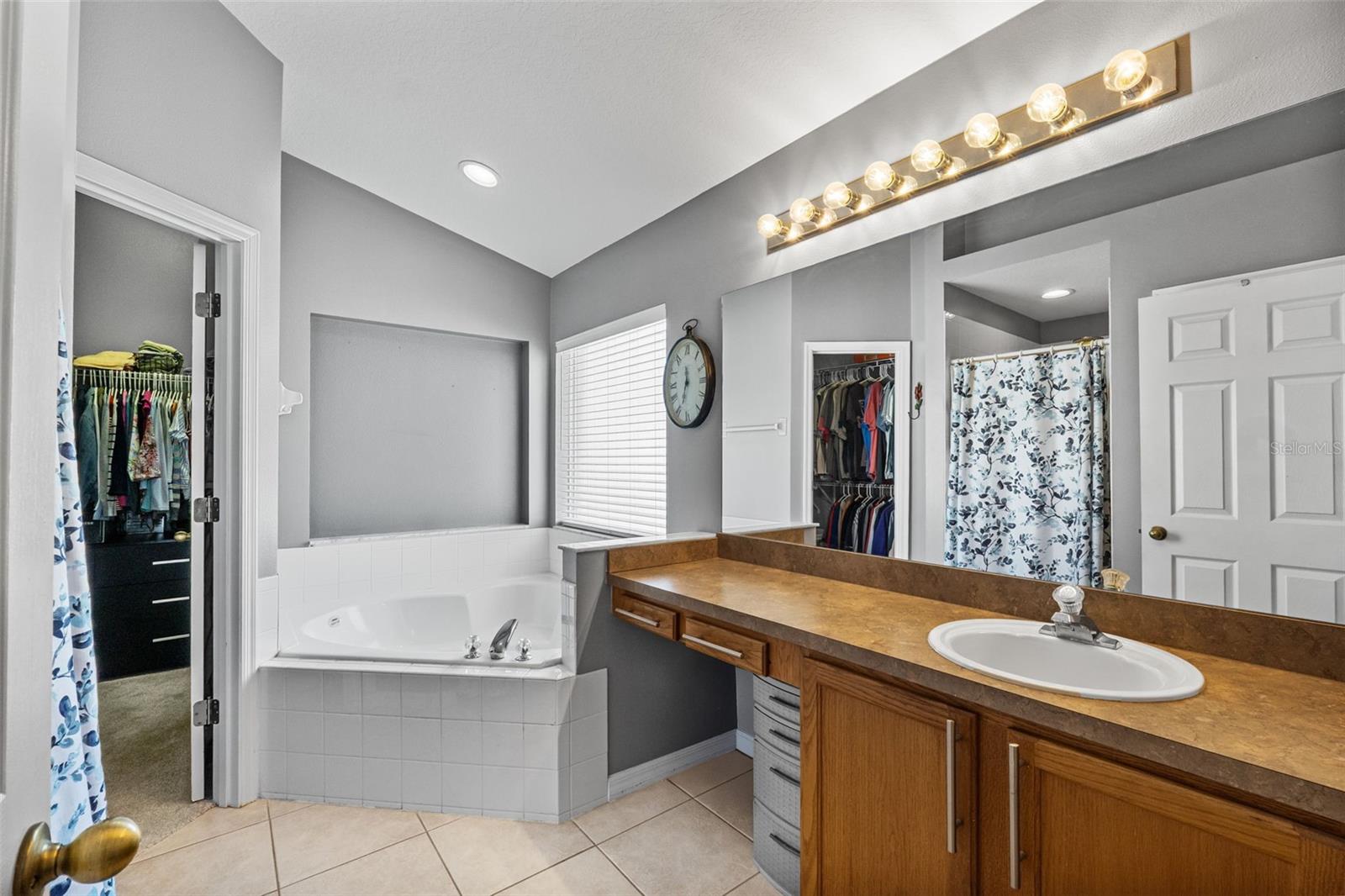 Image 20 of 40 For 1357 Rebecca Drive