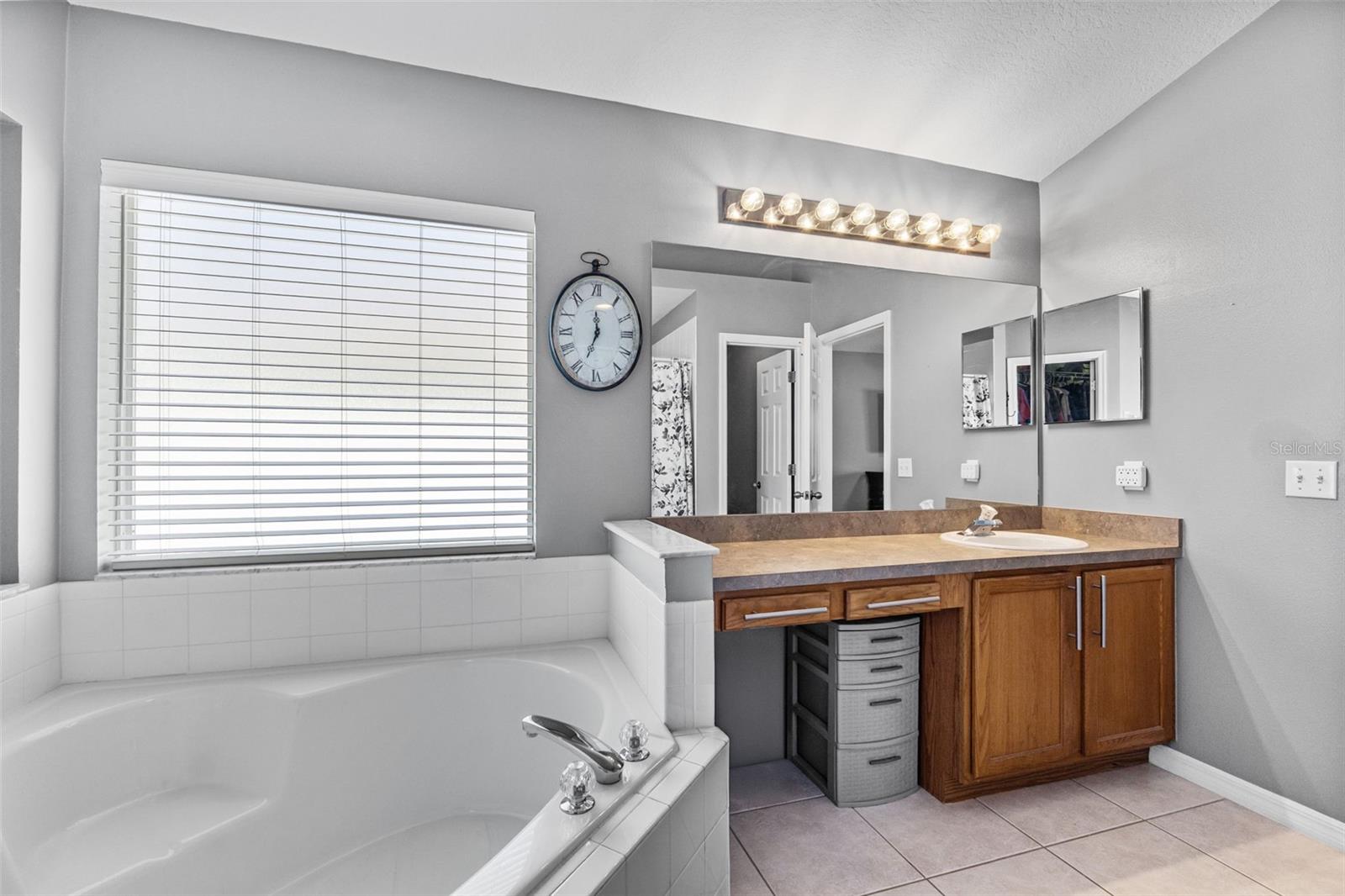 Image 21 of 40 For 1357 Rebecca Drive