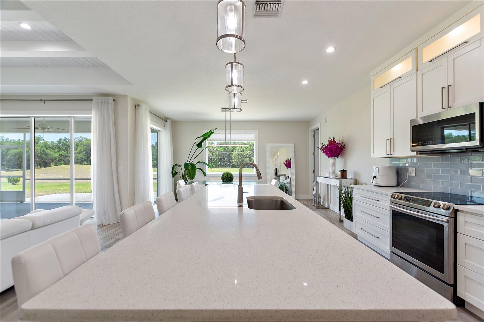 Image 14 of 37 For 7055 Strafford Oaks Drive