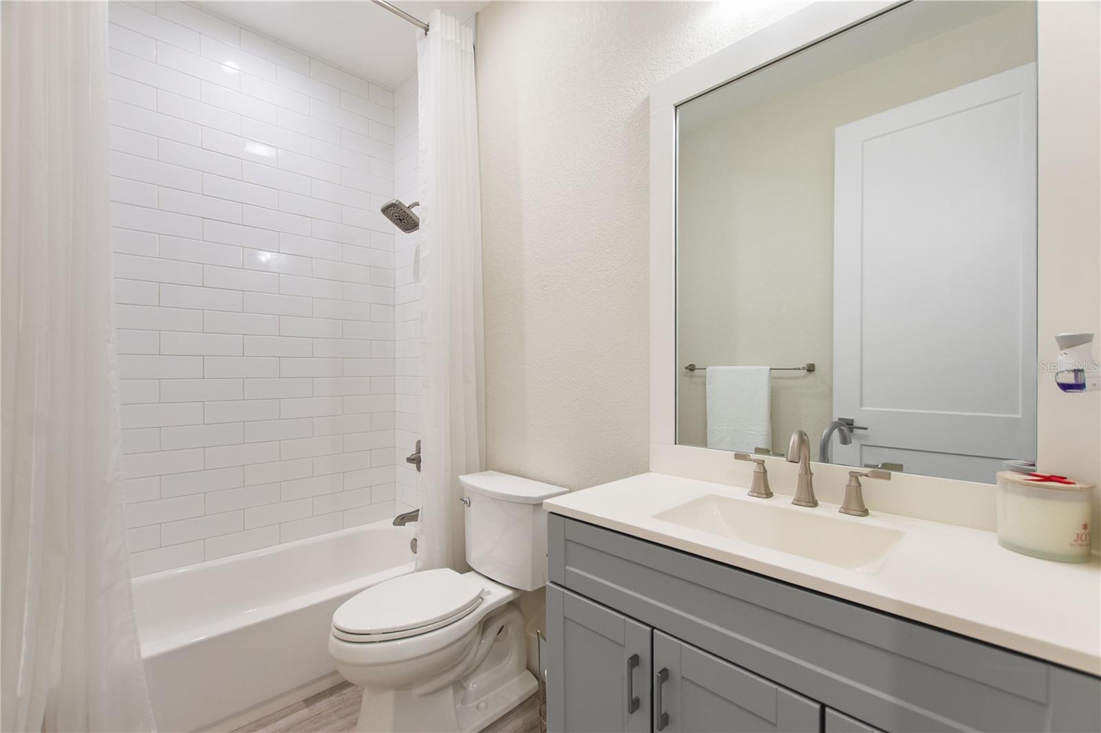 Image 21 of 37 For 7055 Strafford Oaks Drive