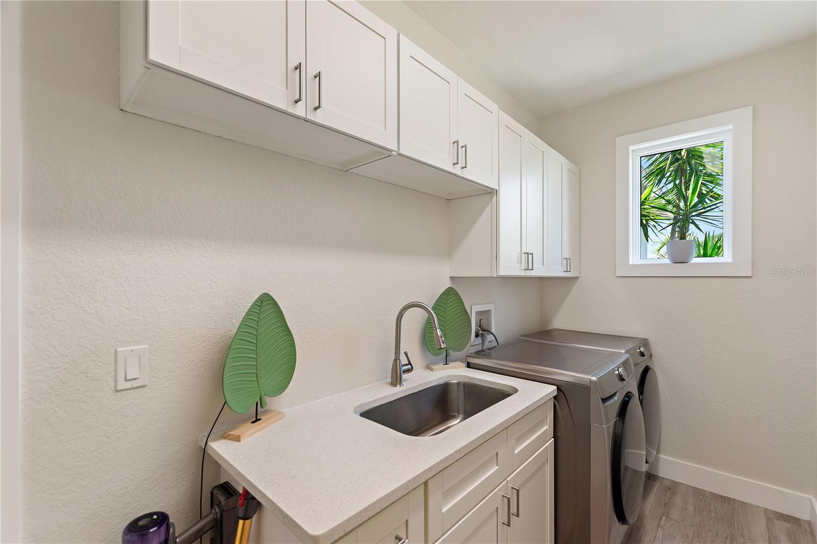 Image 30 of 37 For 7055 Strafford Oaks Drive