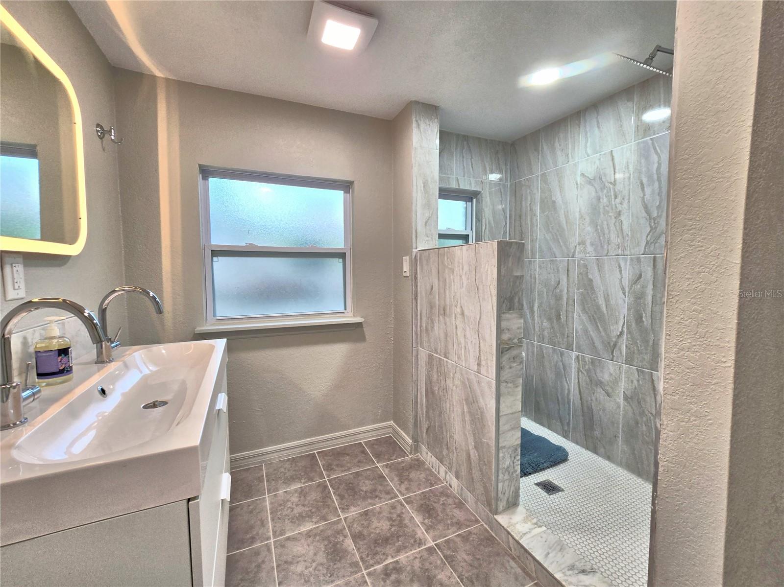Image 45 of 60 For 1919 19th Street Nw