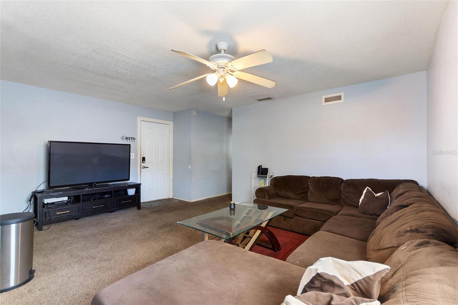 Image 11 of 39 For 825 Augusta Street