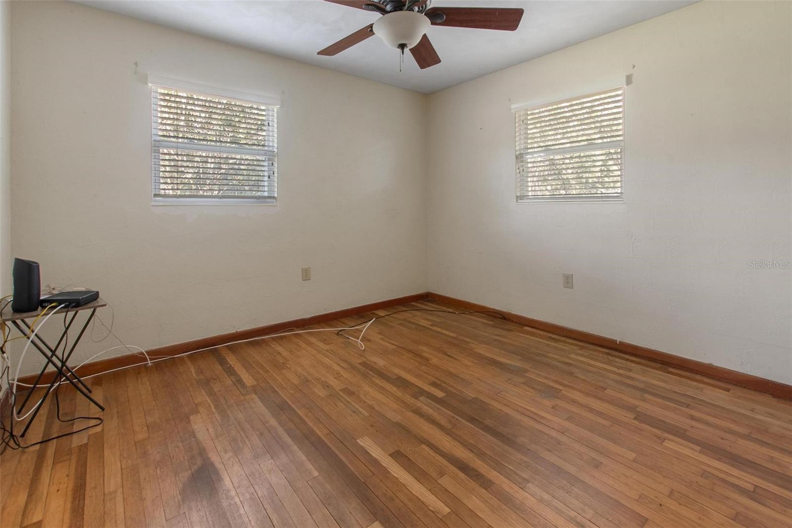 Image 12 of 30 For 1371 Sheridan Street Sw