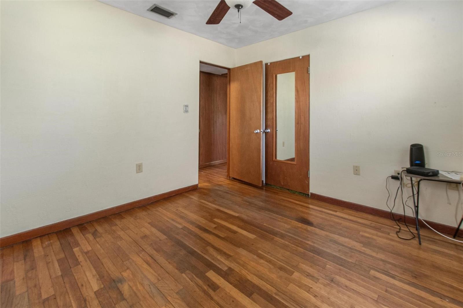 Image 13 of 30 For 1371 Sheridan Street Sw