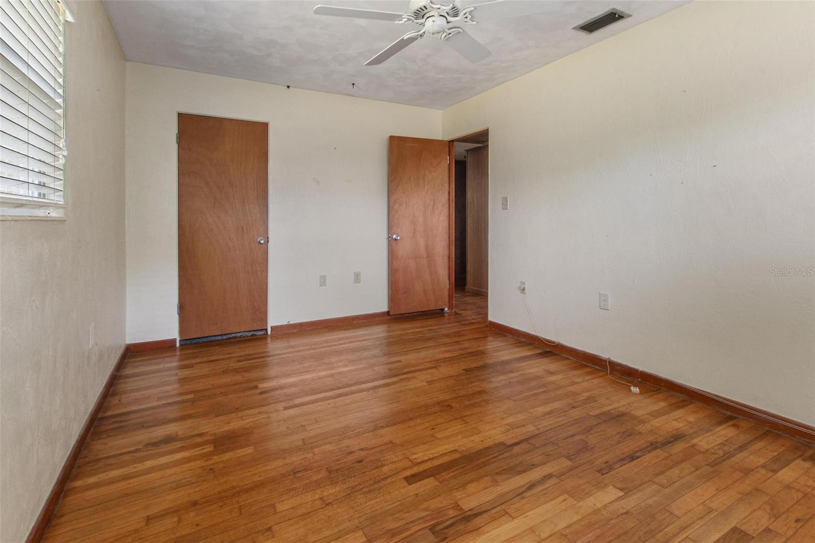 Image 15 of 30 For 1371 Sheridan Street Sw