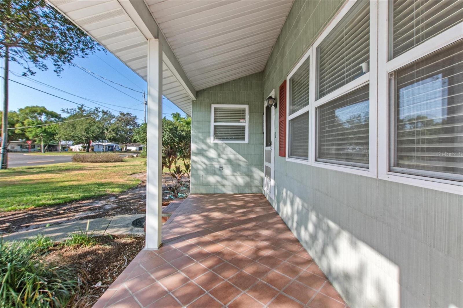 Image 2 of 30 For 1371 Sheridan Street Sw