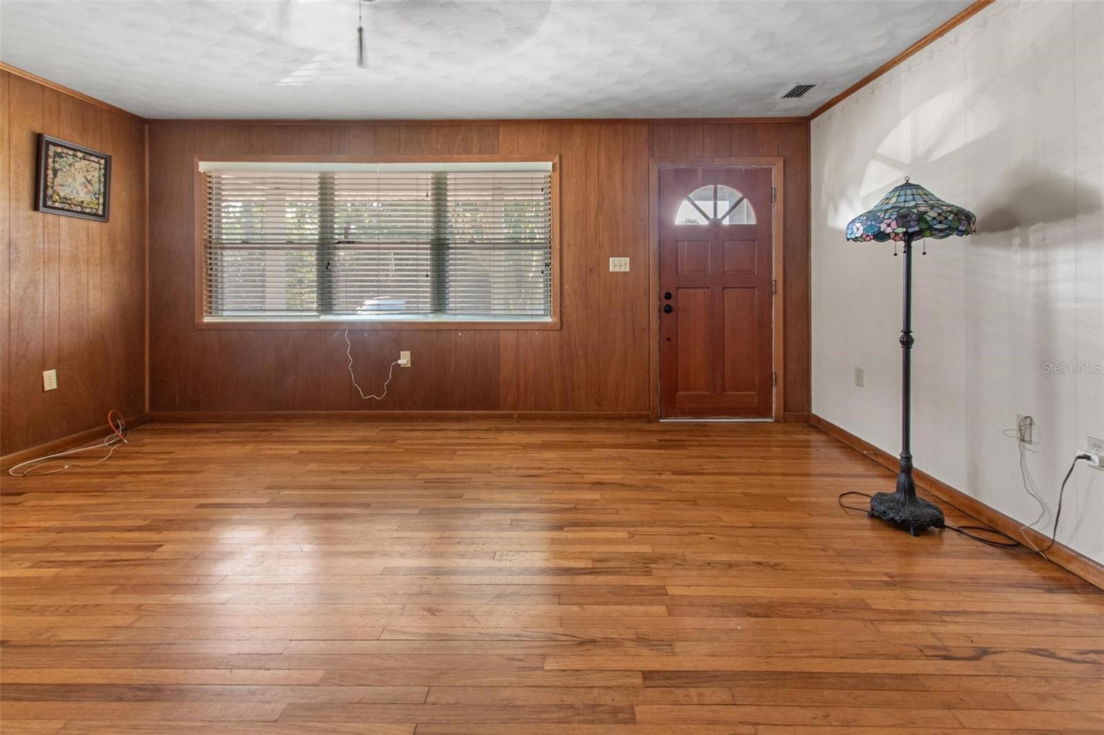 Image 4 of 30 For 1371 Sheridan Street Sw