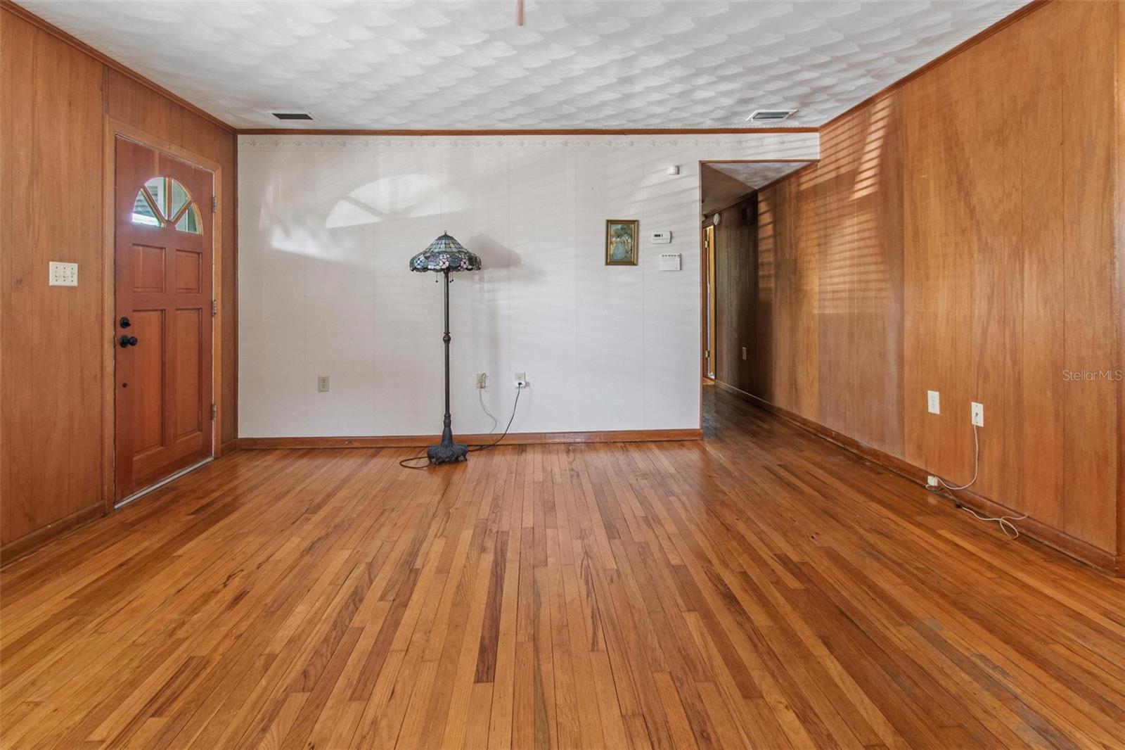 Image 5 of 30 For 1371 Sheridan Street Sw
