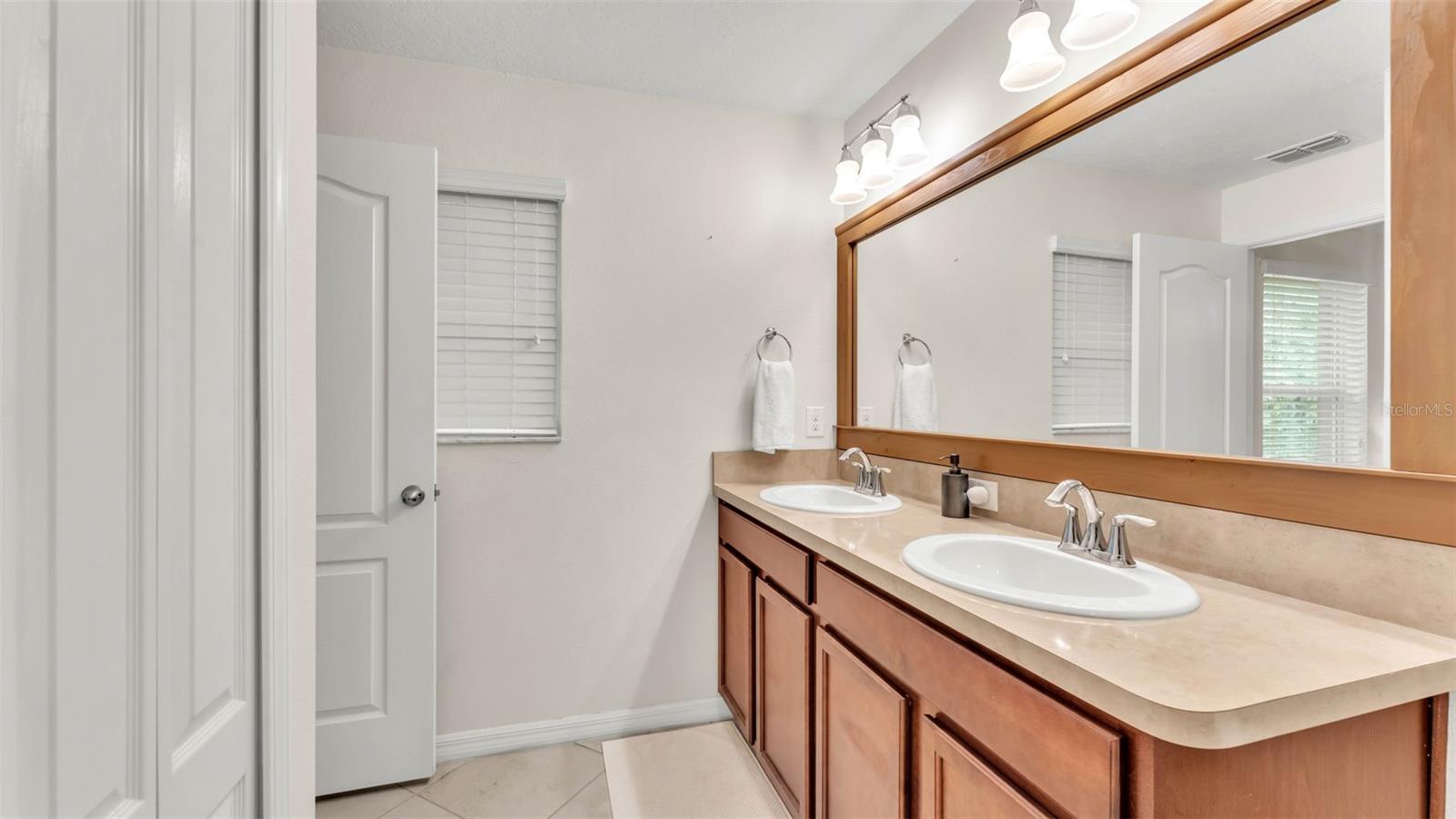 Image 28 of 39 For 6343 Torrington Circle