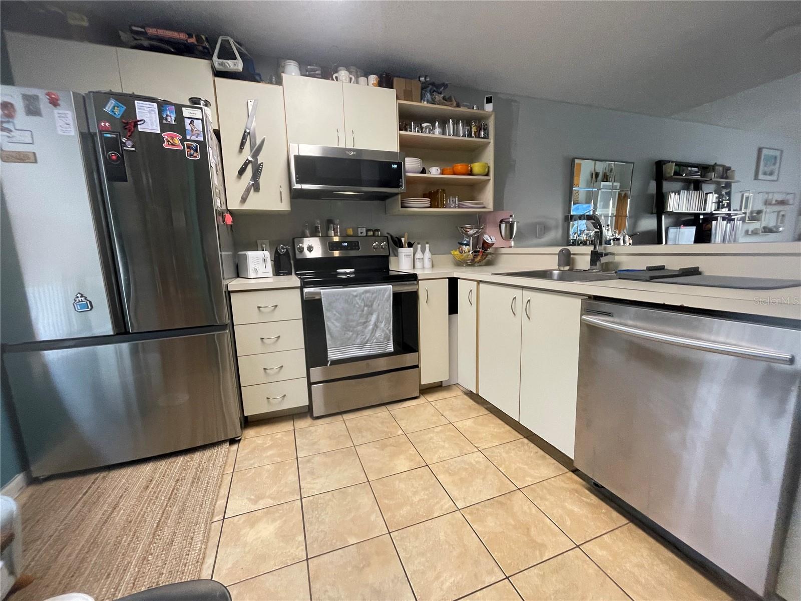 Image 11 of 26 For 2516 Woodgate Boulevard 205