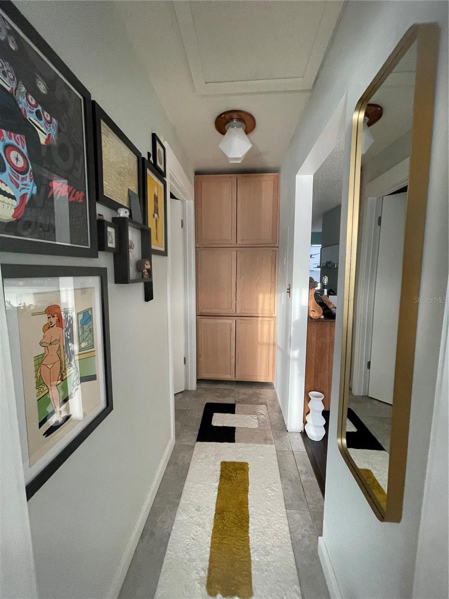 Image 16 of 26 For 2516 Woodgate Boulevard 205