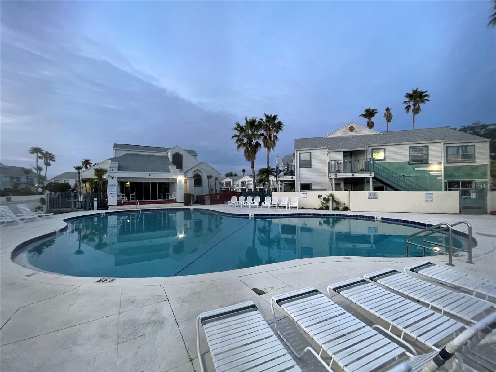Image 5 of 26 For 2516 Woodgate Boulevard 205