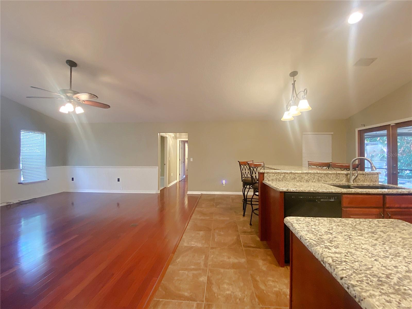 Image 12 of 32 For 994 Country Lake Circle