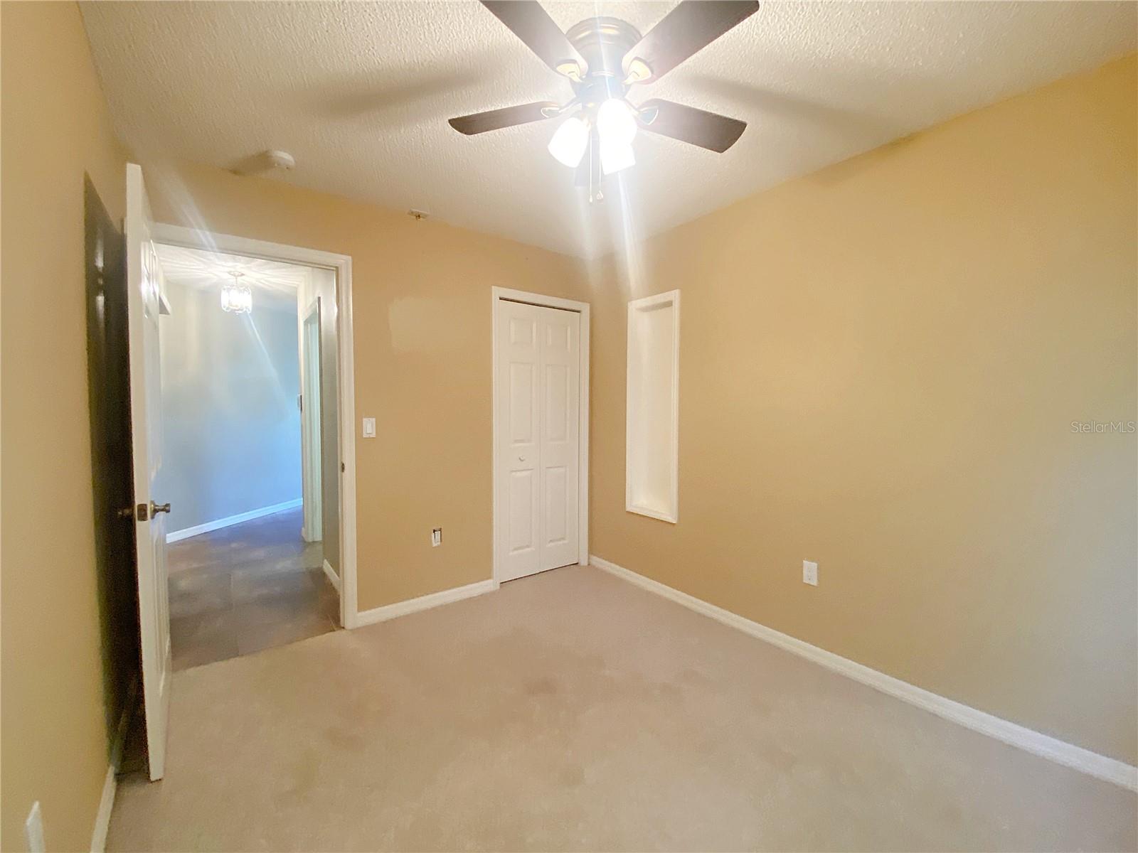 Image 16 of 32 For 994 Country Lake Circle