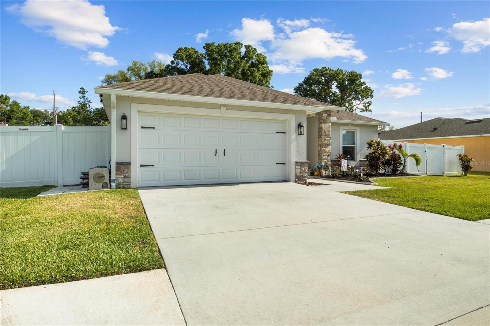Image 3 of 28 For 1221 Alameda Drive S