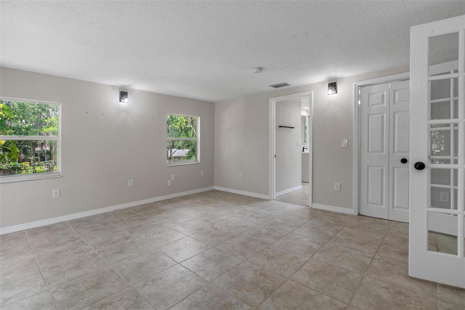 Image 22 of 37 For 6317 Discovery Lane
