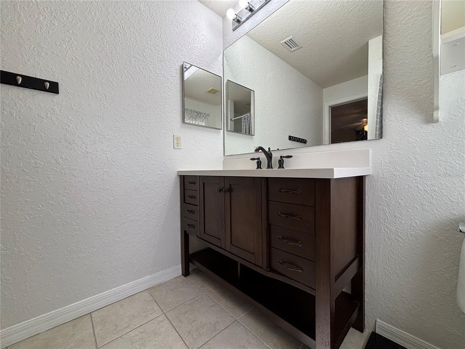 Image 22 of 62 For 4480 Turnberry Lane