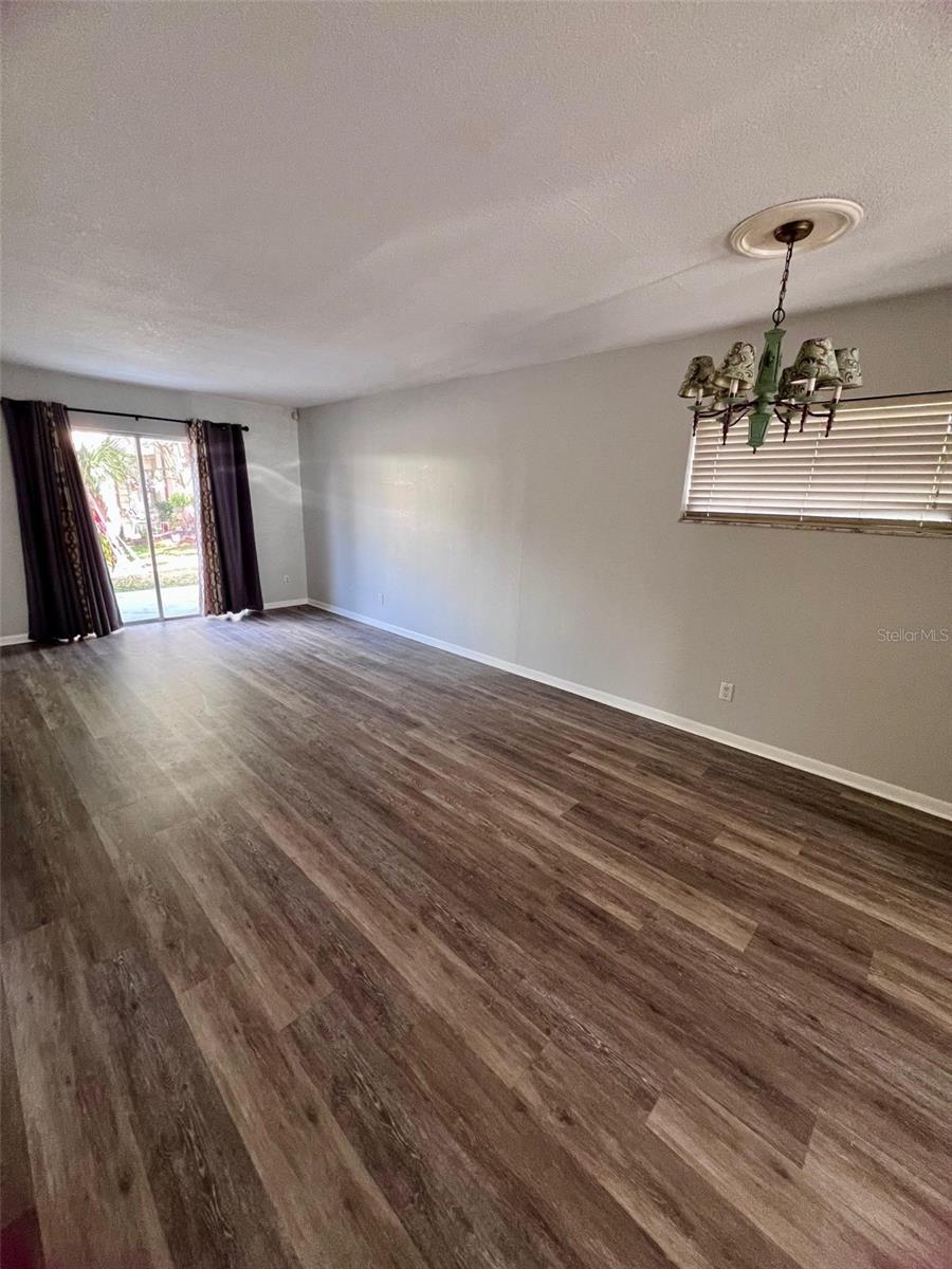 Image 6 of 13 For 817 Orchid Springs Drive