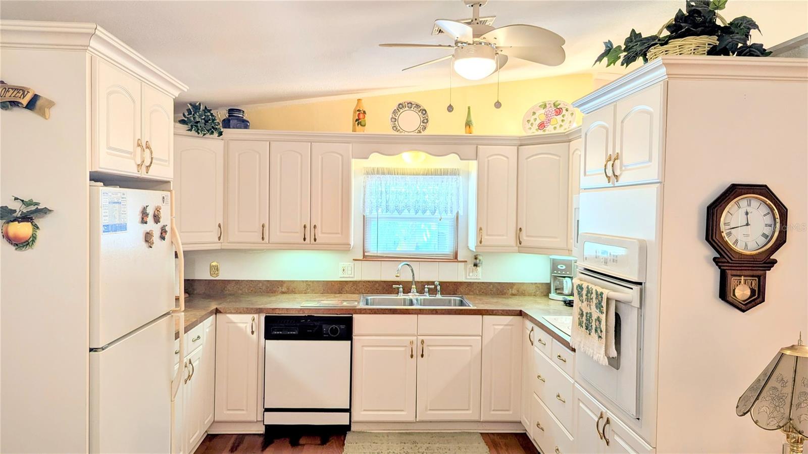Image 12 of 31 For 6562 Chinaberry Drive Ne