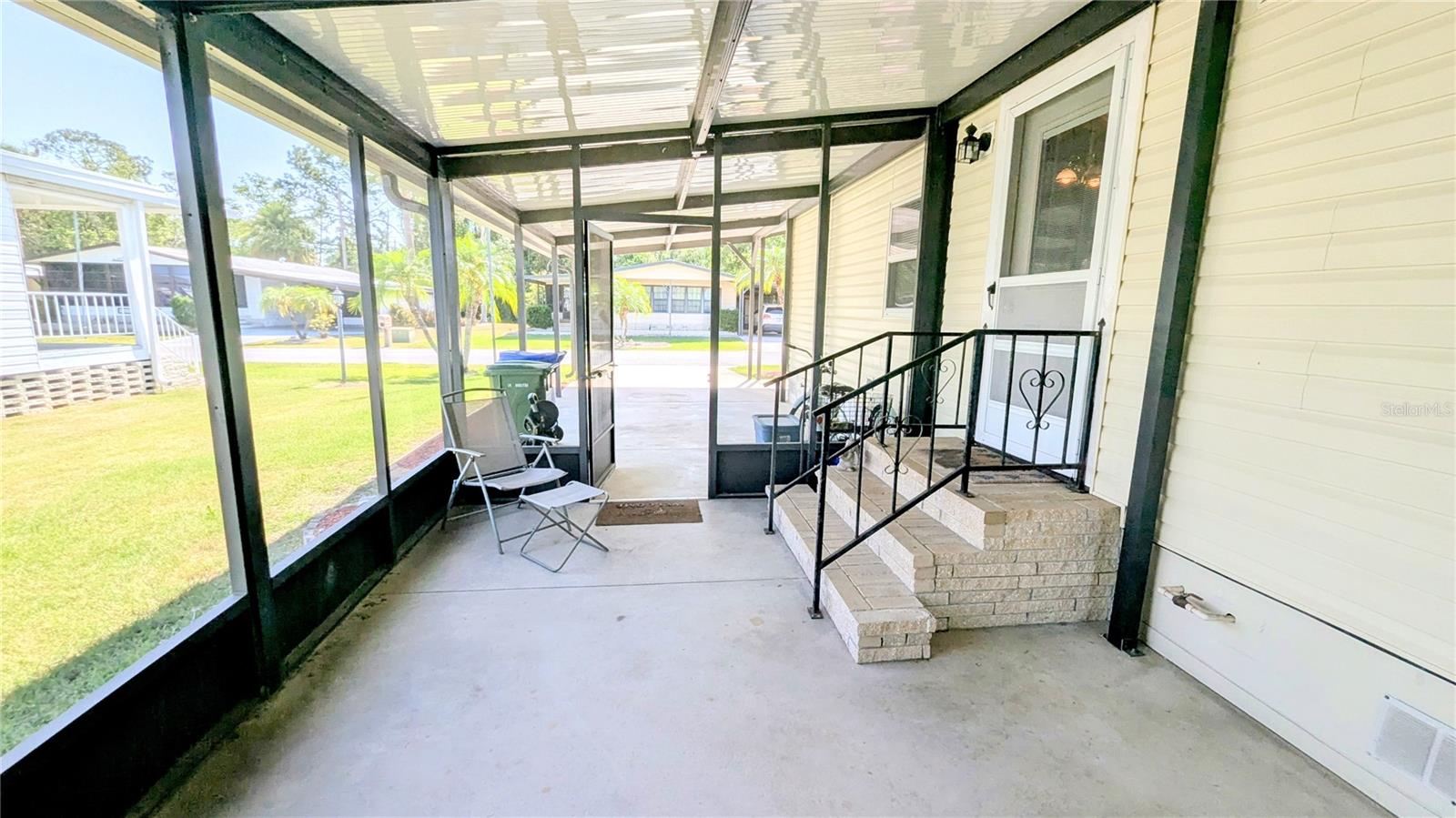 Image 3 of 31 For 6562 Chinaberry Drive Ne