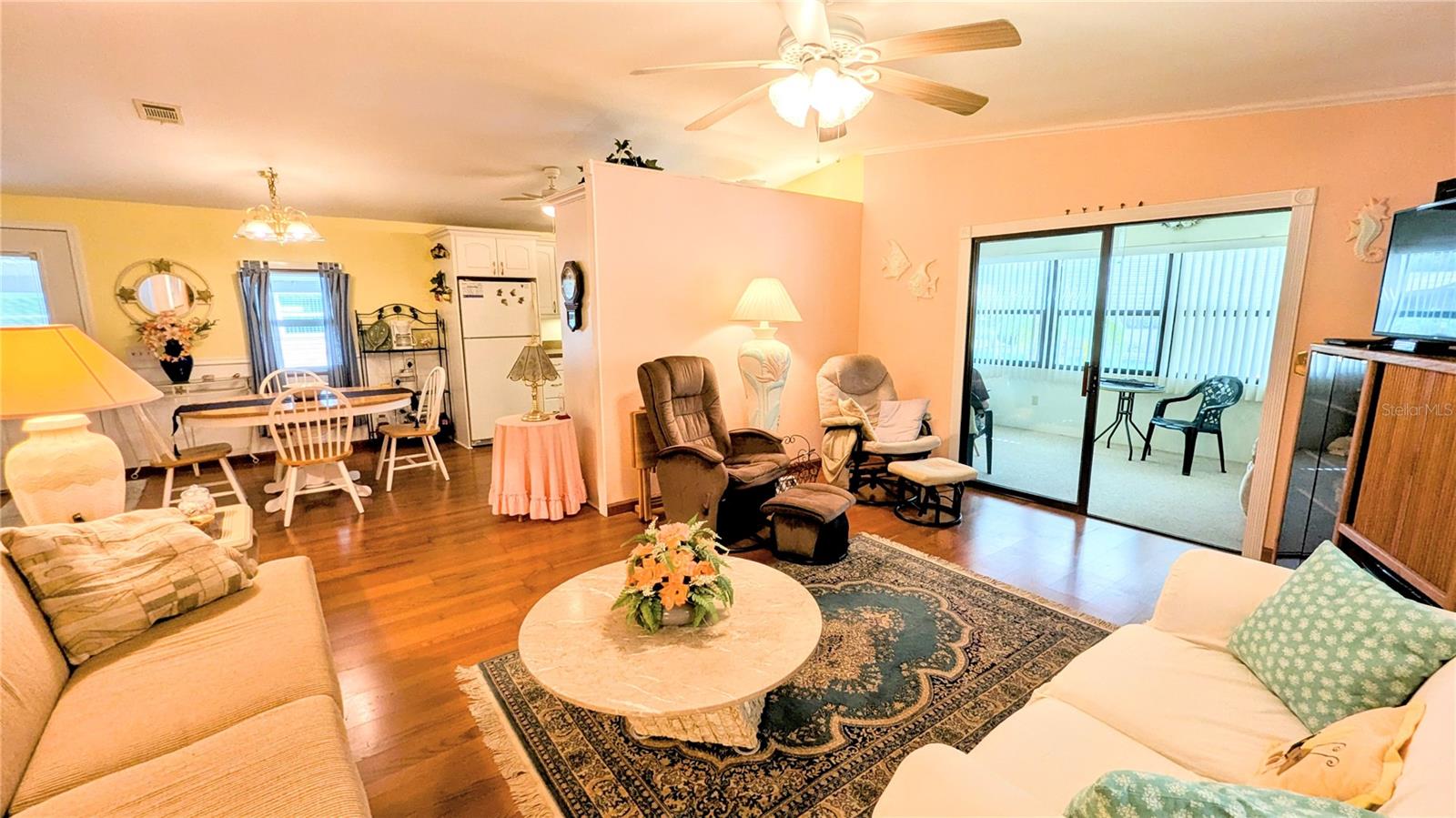 Image 4 of 31 For 6562 Chinaberry Drive Ne