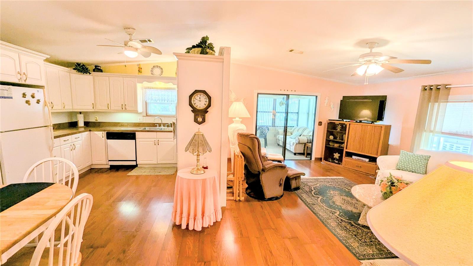 Image 5 of 31 For 6562 Chinaberry Drive Ne