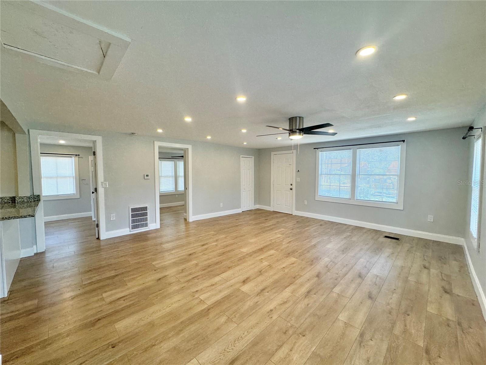 Image 11 of 23 For 248 Avenue L Ne