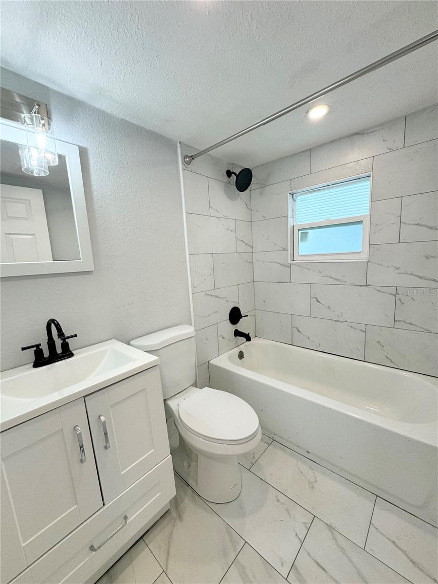 Image 15 of 23 For 248 Avenue L Ne