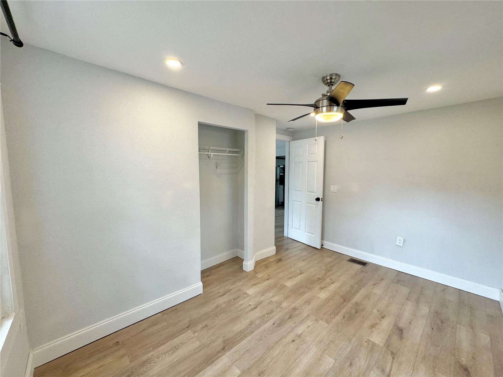 Image 18 of 23 For 248 Avenue L Ne