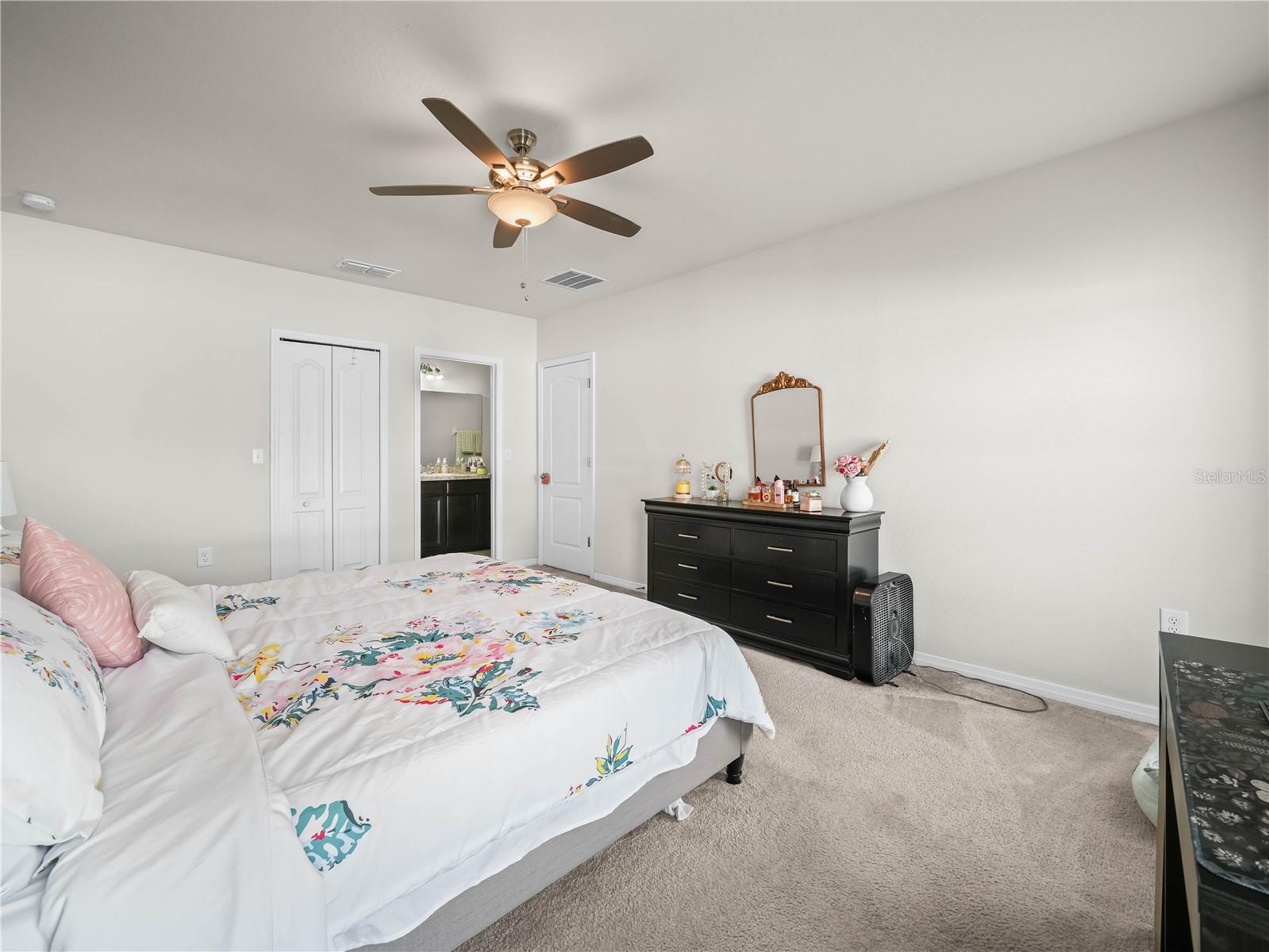Image 31 of 41 For 213 Tanager Street
