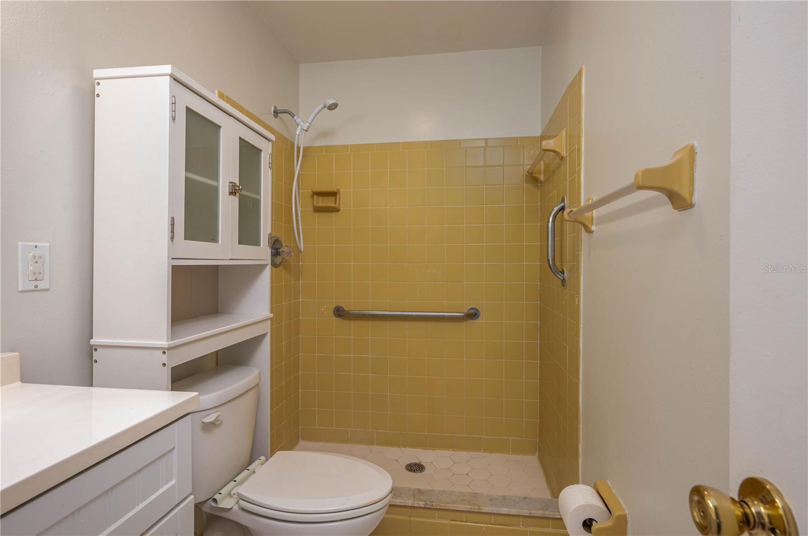 Image 14 of 26 For 130 Johnson Avenue 102