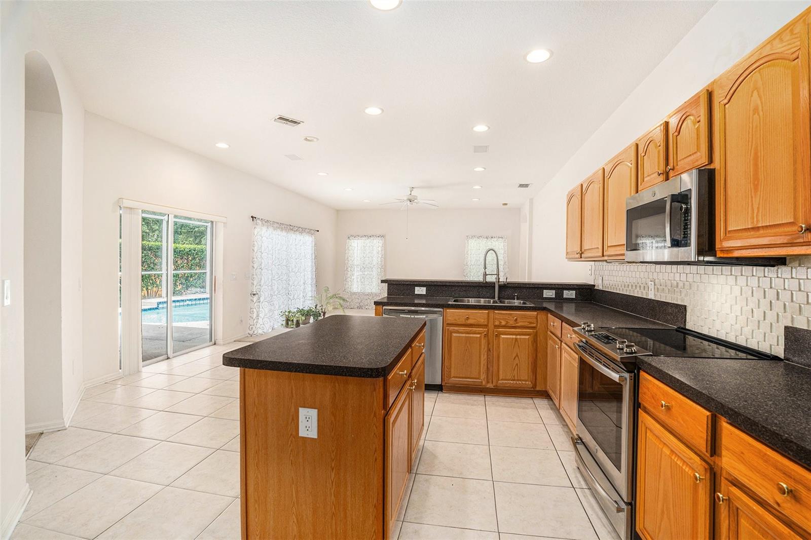 Image 8 of 27 For 11924 Northumberland Drive