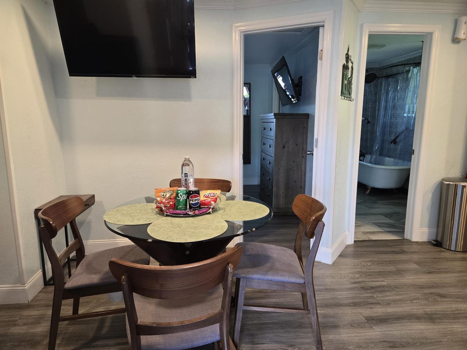 Image 42 of 65 For 2222 12th Street Nw