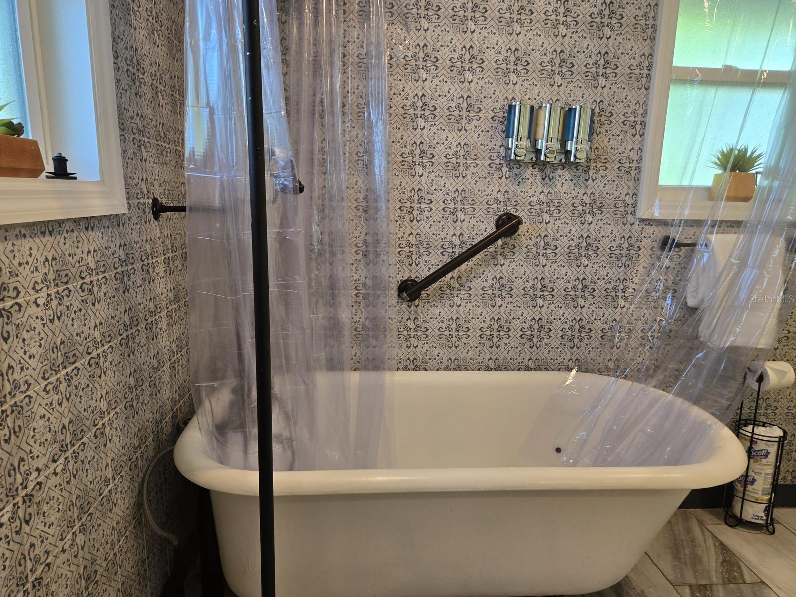 Image 57 of 65 For 2222 12th Street Nw