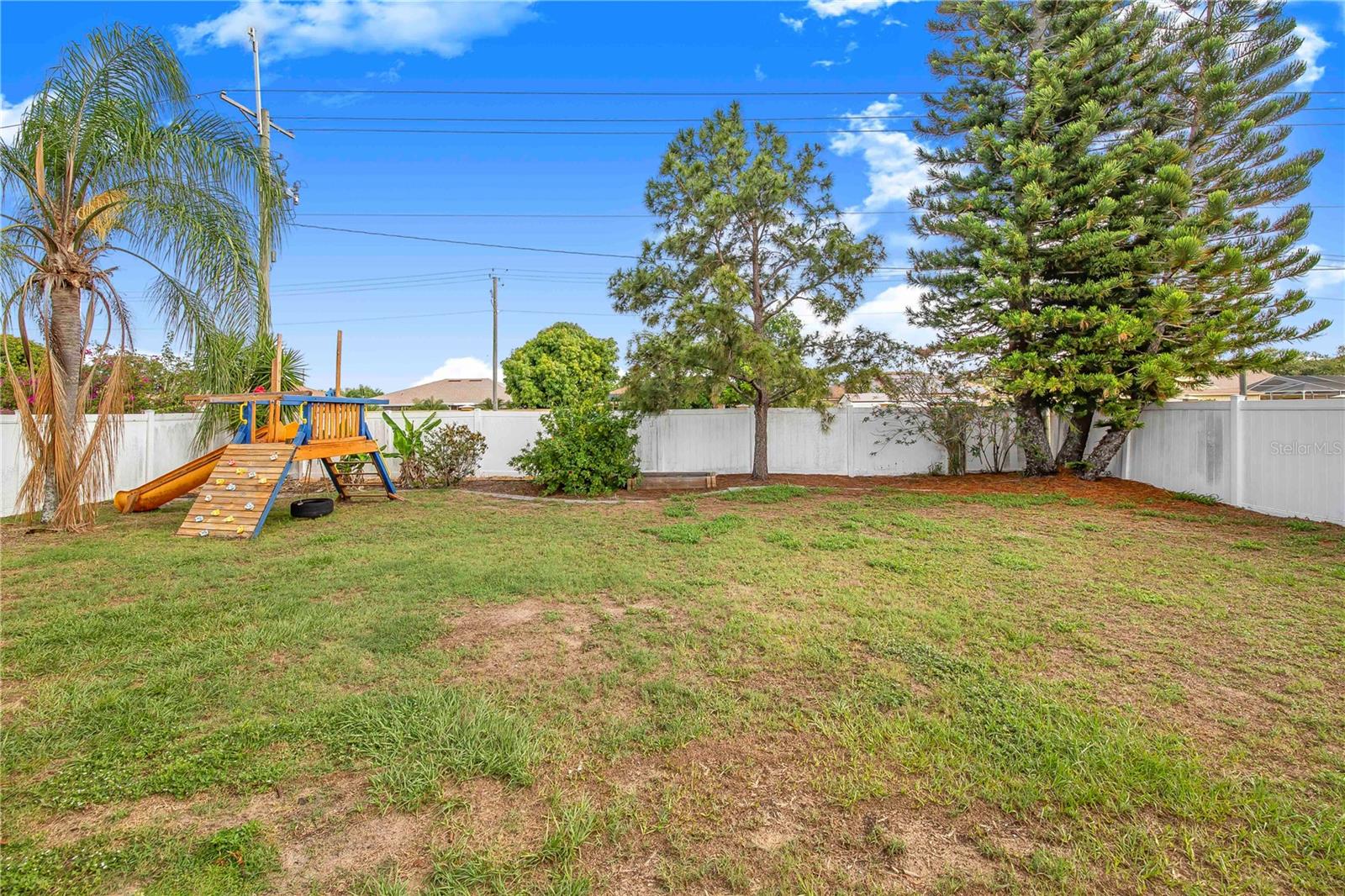 Image 10 of 46 For 7120 Summit Drive