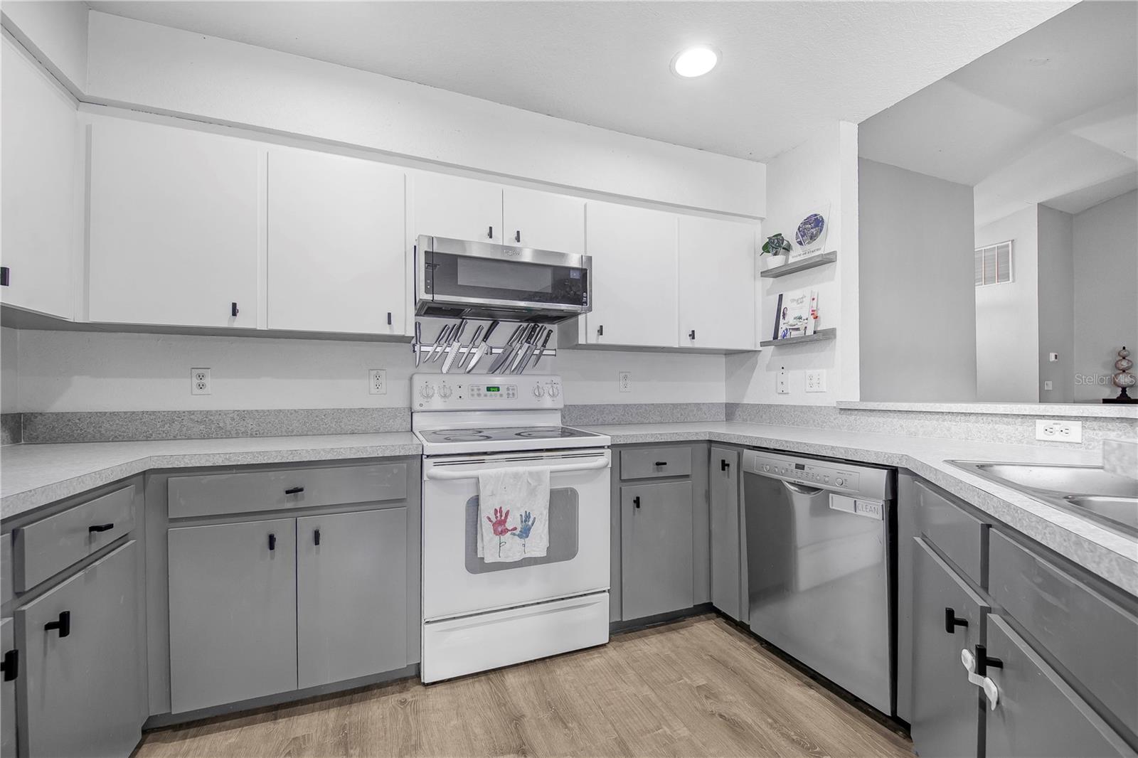 Image 21 of 46 For 7120 Summit Drive