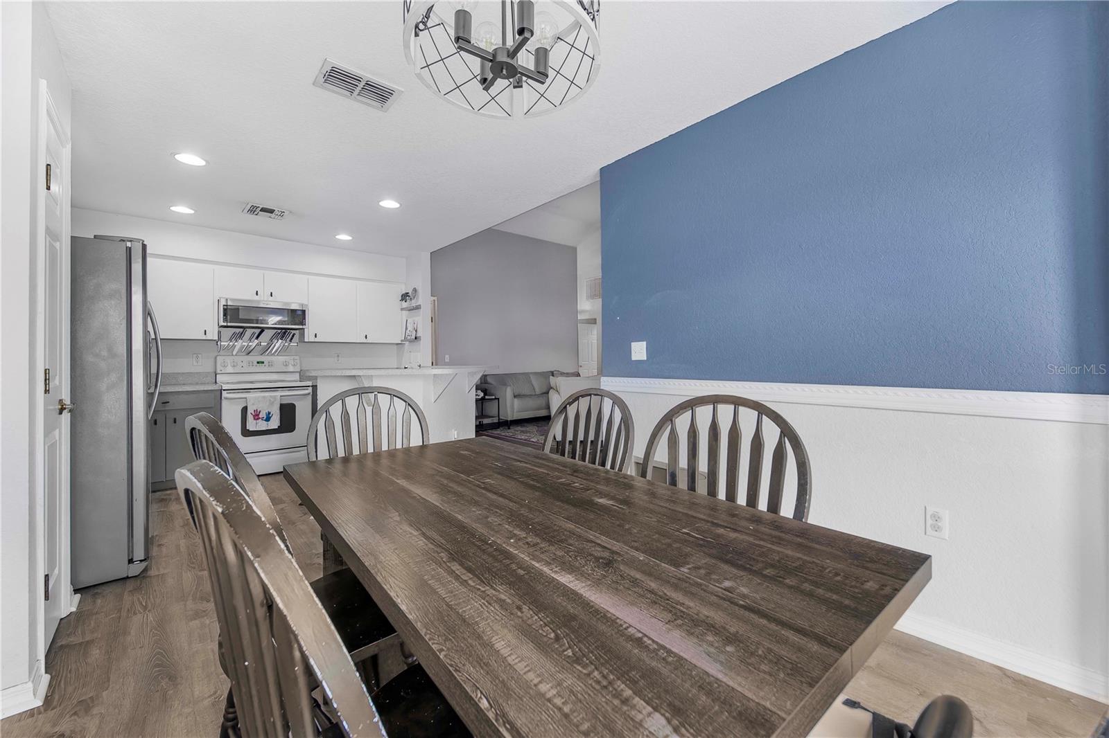 Image 22 of 46 For 7120 Summit Drive