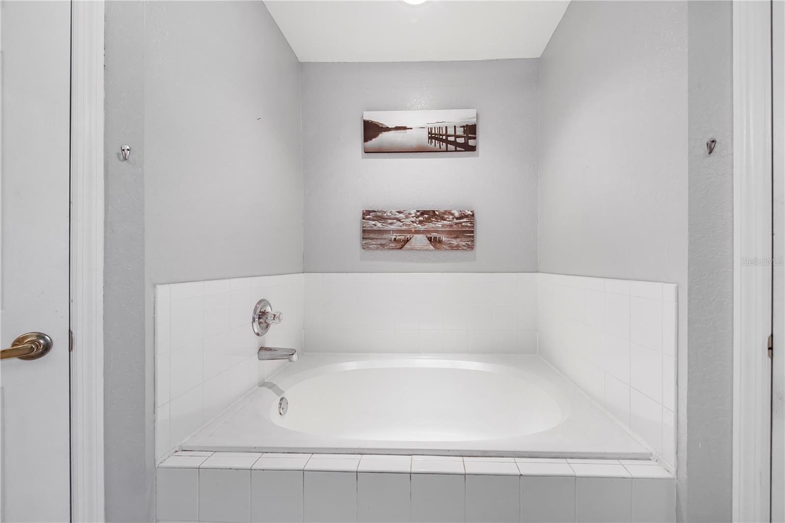 Image 33 of 46 For 7120 Summit Drive