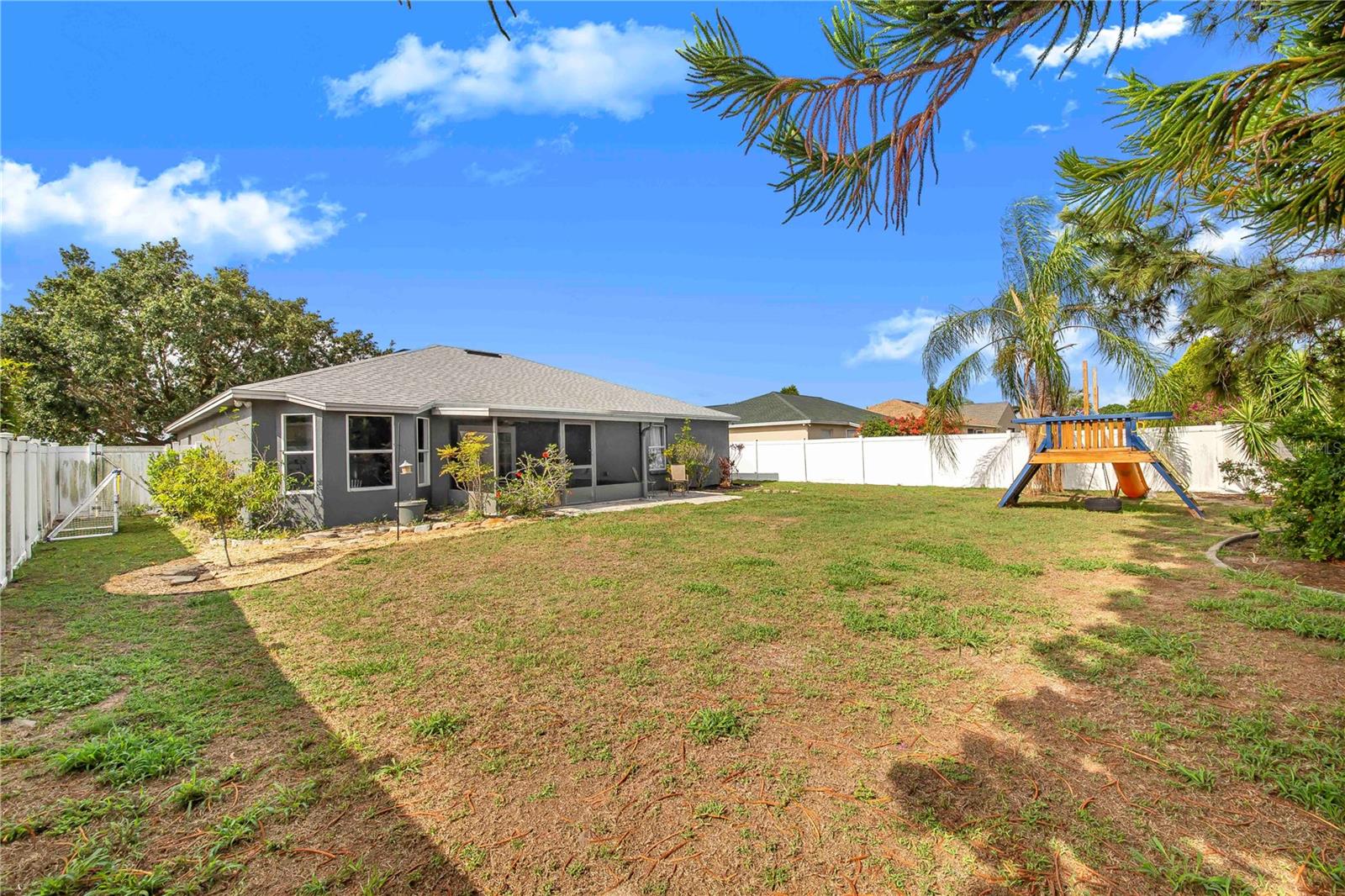 Image 9 of 46 For 7120 Summit Drive