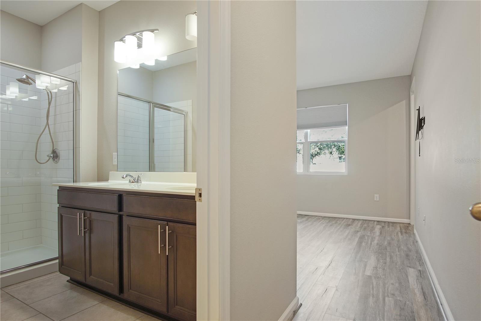 Image 11 of 28 For 1229 Forest Gate Circle