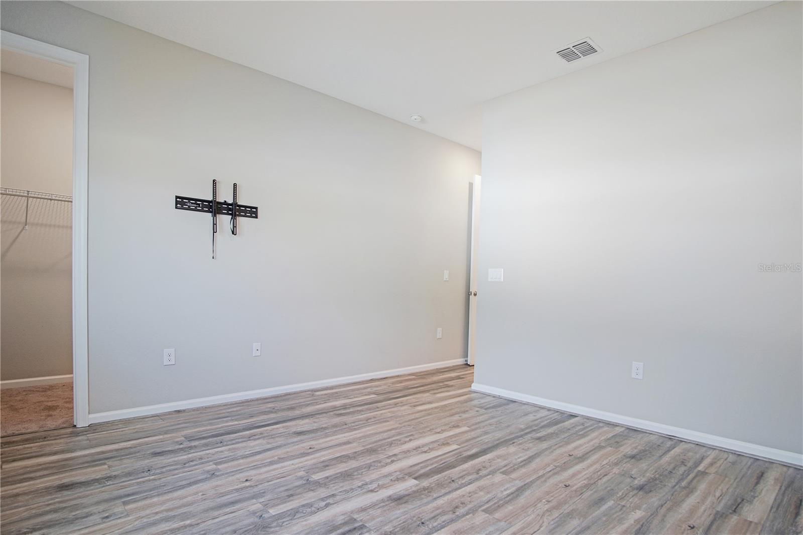 Image 13 of 28 For 1229 Forest Gate Circle