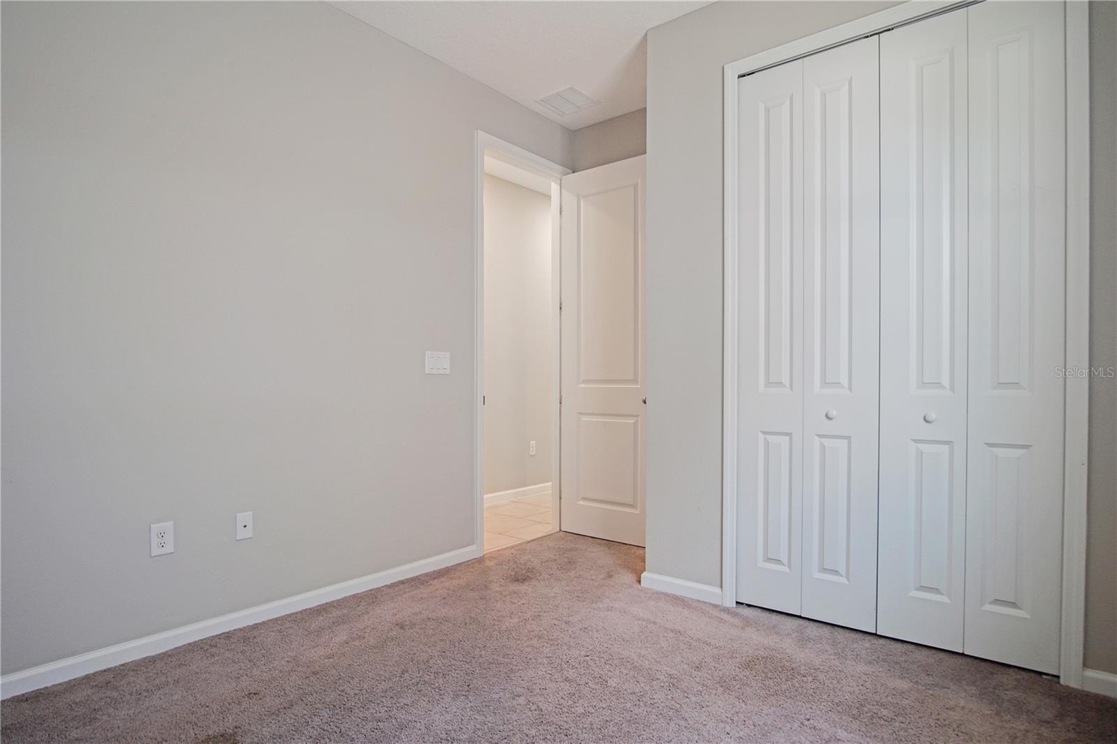 Image 19 of 28 For 1229 Forest Gate Circle