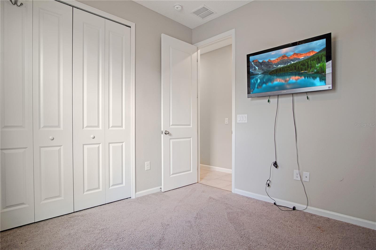 Image 21 of 28 For 1229 Forest Gate Circle
