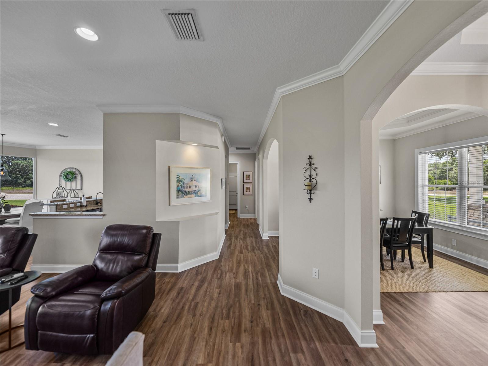 Listing photo id 20 for 3805 Mammoth Grove Road