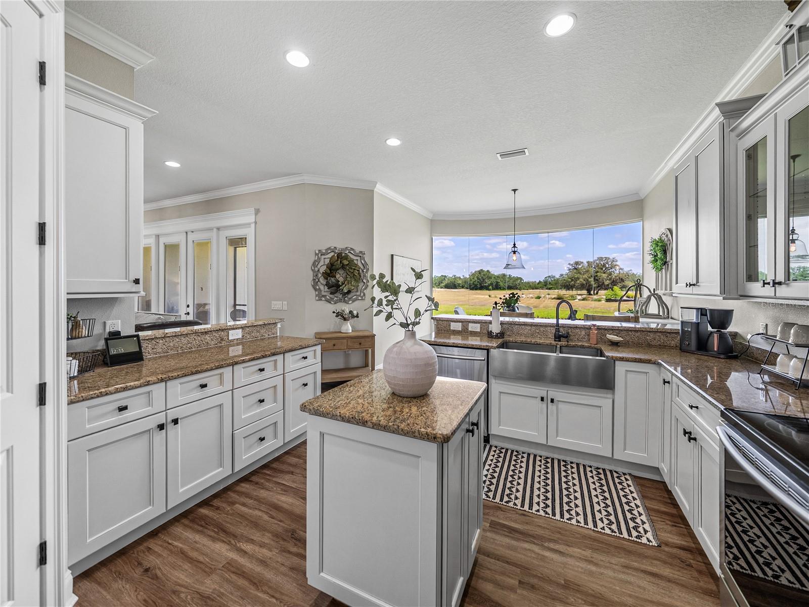 Listing photo id 26 for 3805 Mammoth Grove Road