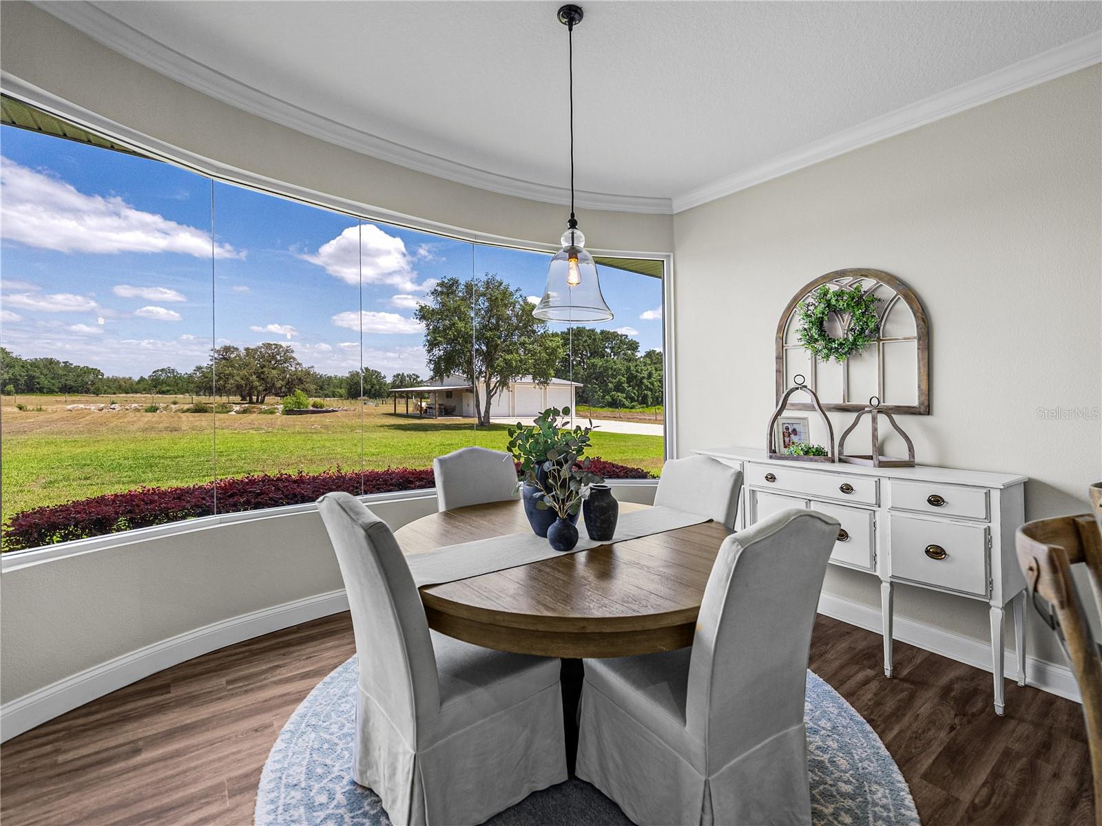 Listing photo id 30 for 3805 Mammoth Grove Road
