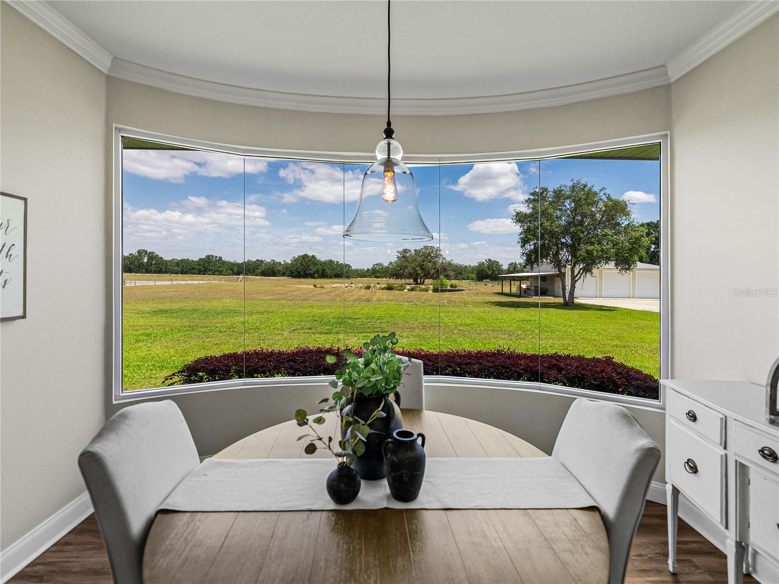 Listing photo id 31 for 3805 Mammoth Grove Road
