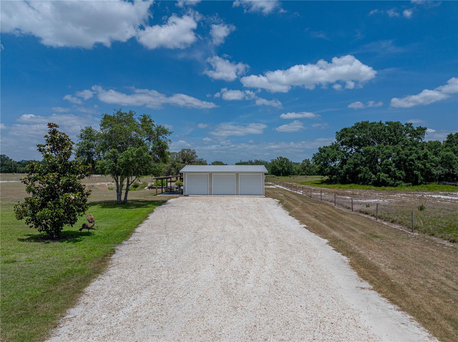 Listing photo id 59 for 3805 Mammoth Grove Road